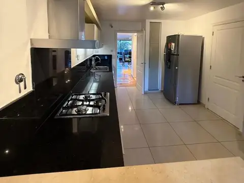 Departamento 3 ambientes con 3 baños