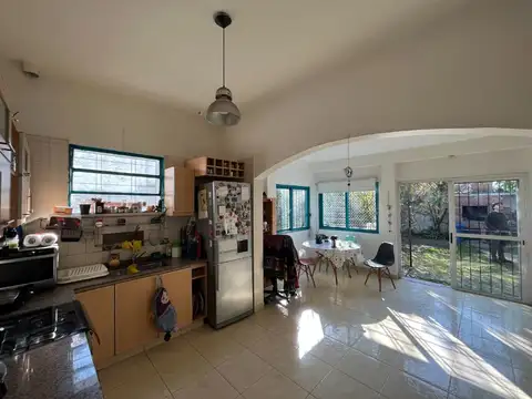 Casa Olivos 3 ambientes con cochera