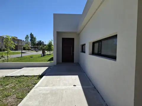 Casa en Venta al Este
