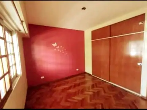 Casa en Venta en Haedo, USD 180.000