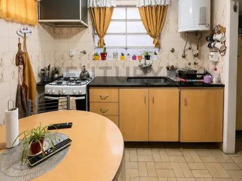 Depto Tipo Casa en Venta 40 años