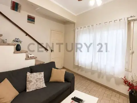 Depto Tipo Casa en Venta de 4 ambientes