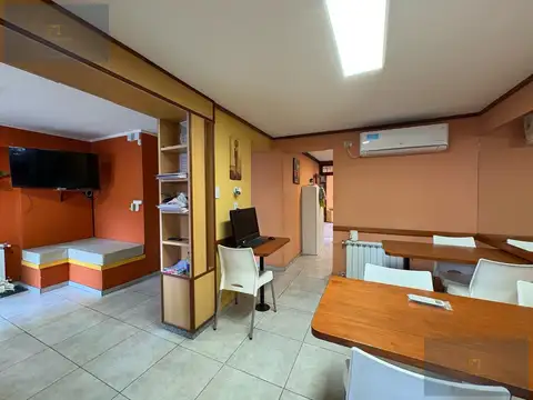 Casa 6 ambientes con 3 baños