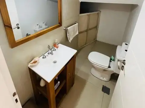 Casa 5 ambientes con 4 baños