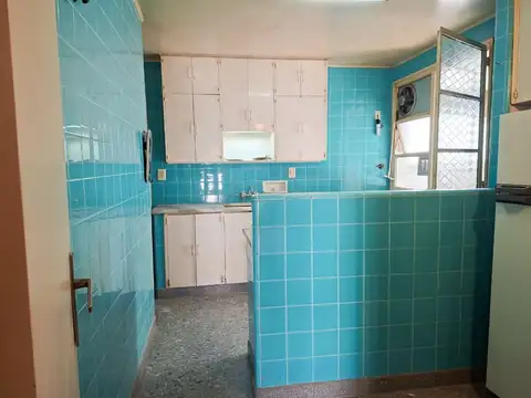 Departamento 4 Amb C/dependencia balcón y Cochera