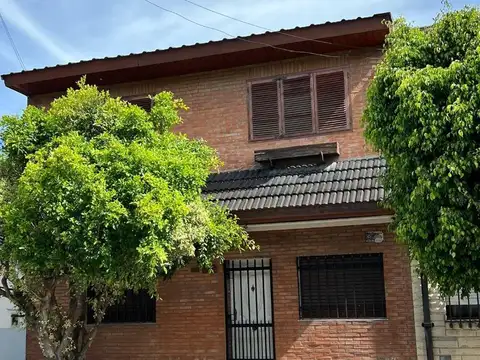 Casa 4 ambientes en venta Caseros Apta Credito