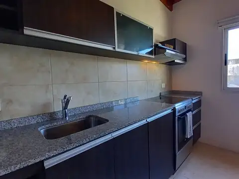 Depto Tipo Casa en Alquiler con 1 cocheras