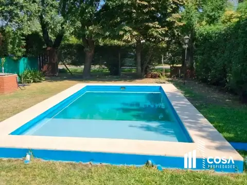 Venta Casa 1 dormitorio más escritorio con jardín y piscina Funes Santa Fe