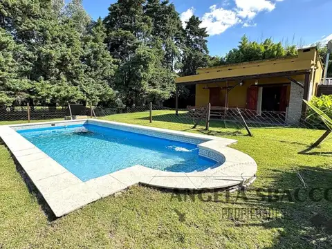 Casa 3 ambientes con 1 baño