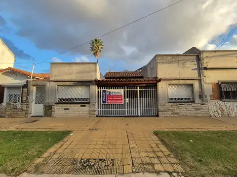 Casa  en Venta en Caseros, Tres de Febrero, G.B.A. Zona Oeste