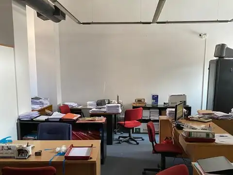 OFICINA CÉNTRICA. Edificio Victoria Mall. Córdoba 1015 2do Piso. 153 m2 Exclusivos. Muy buen estado.