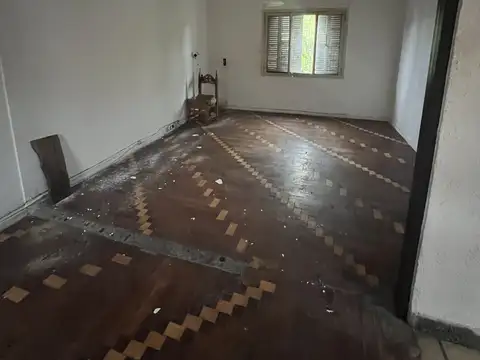 Casa en Venta en Parque Avellaneda, USD 120.000