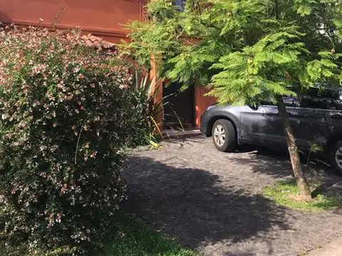 Casa - El Jacaranda