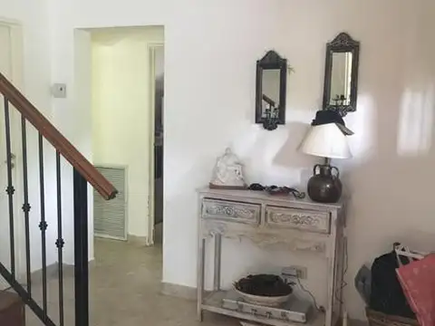 Casa en Venta con 4 cocheras