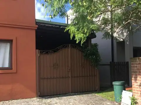 Casa en Venta en El Jacarandá, USD 430.000