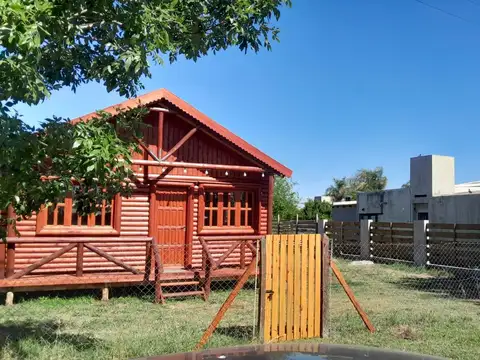 Propiedad estilo cabaña en venta- El Lucero al 1900, Punta Chacra, Roldán- 2 dormitorios.