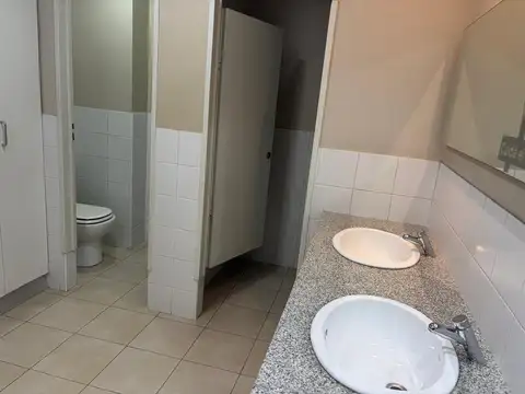 Oficina en Venta con 2 cocheras