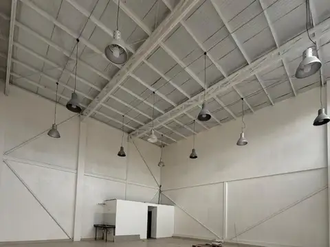 ALQUILER LOCAL COMERCIAL EN EL CENTRO DE LAS HERAS, MENDOZA. 150 M2 Baños