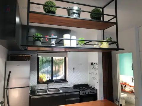 Casa en Alquiler con 3 cocheras
