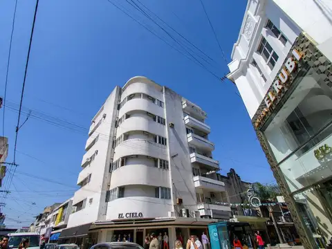 DEPARTAMENTO 3 DORMITORIOS SOB PEATONAL