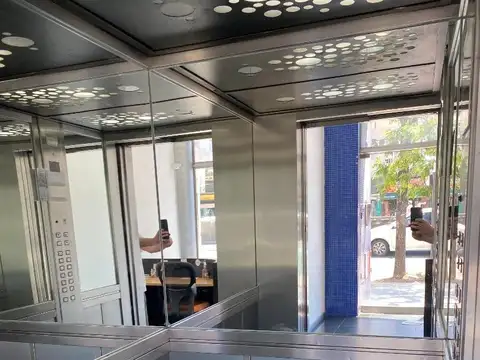 Piso de 93 m2 s/Avda Cabildo 4500. Exc estado. Amoblada