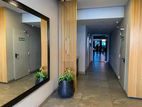Venta cochera fija y cubierta en Villa del Parque