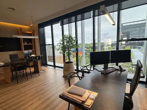 VENDE OFICINA EN CHACRAS PARK