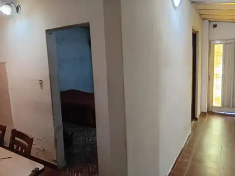 Casa 3 ambientes con 1 baño