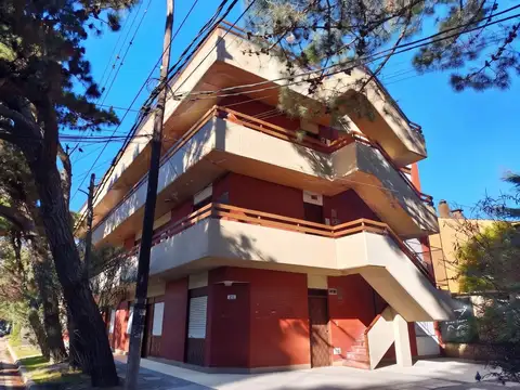 DEPARTAMENTO DE 3 AMBIENTES COMO NUEVO, GAS NATURAL!