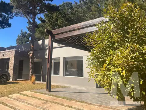 Casa en Venta en Costa Esmeralda, USD 175.000