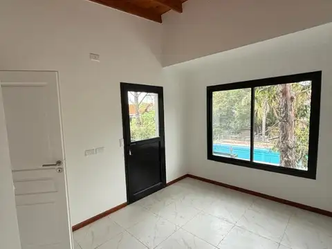 Casa 3 ambientes con 2 baños