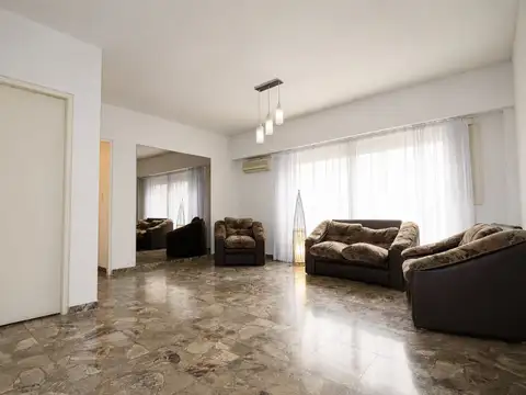 Manuel Ugarte 2700