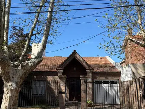 Casa en alquiler, refaccionada, en Beccar-Libert./Rio