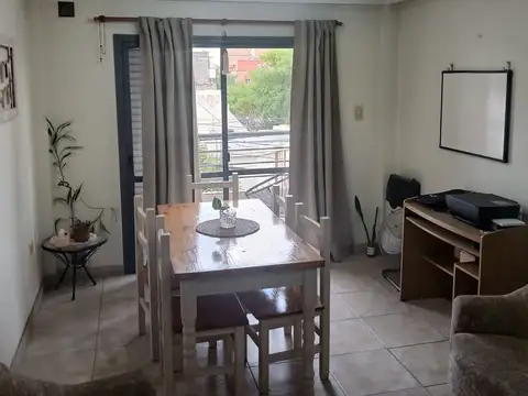 Alquiler dpto 2 dorm frente FIQ