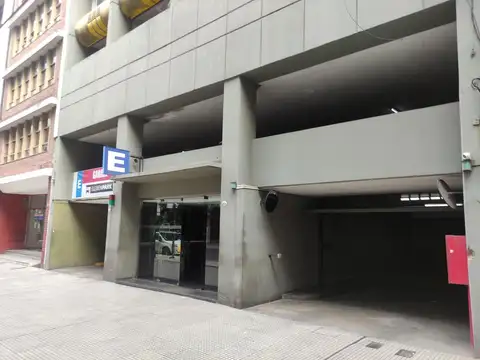 VENTA moderna OFICINA MICROCENTRO / TRIBUNALES 150M2 coch seg24hs