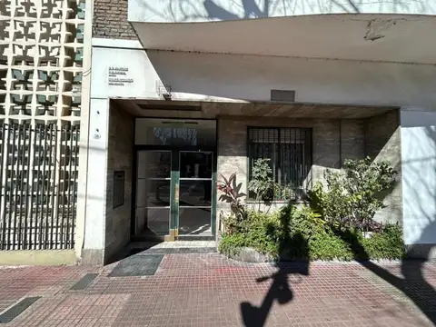 Avenida Caseros 700