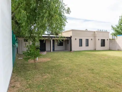 Casa en venta - 1 Dormitorio 2 Baños - Sicardi