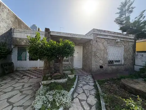 VENTA CASA 3 AMBIENTES EN BERAZATEGUI