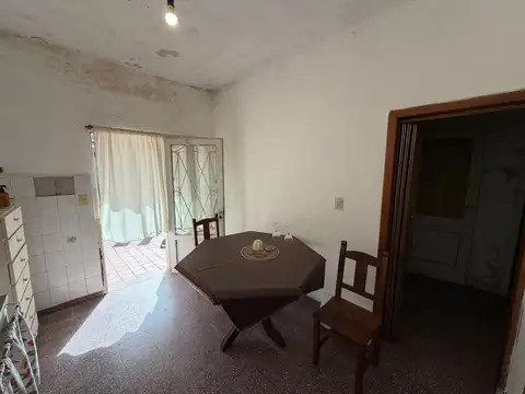 VENTA CASA 3 AMBIENTES EN BERAZATEGUI