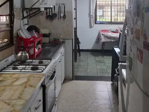 VENTA CASA 5 AMB. P.AVELLANEDA COCHERA QUINCHO