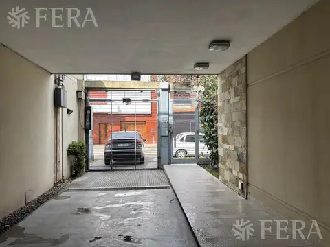 Alquiler Departamento 2 ambientes con parrilla y cochera en Sarandi