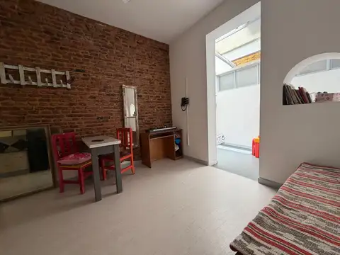 Depto Tipo Casa en Venta 50 años