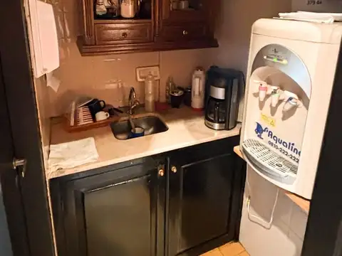 Oficina 4 ambientes con 1 baño