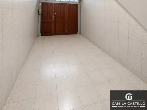 Casa en venta 5 ambientes c/ cochera en Villa Luro