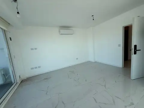 MONOAMBIENTE CON GRAN BALCON ATERRAZADO