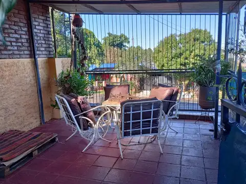 Casa en Venta en Leandro N Alem, USD 140.000