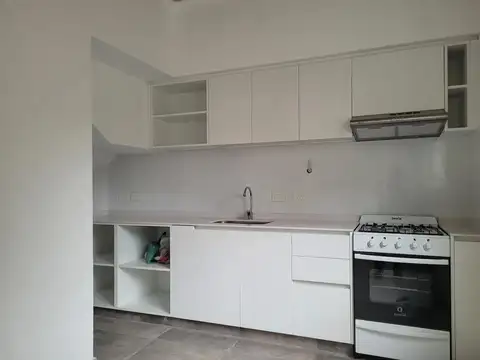Depto Tipo Casa en Alquiler de 3 ambientes