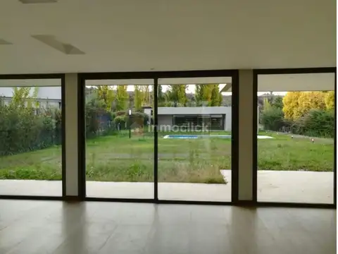 VENDE CASA B°PRIVADO EN VISTALBA - 3 HABITACIONES- QUINCHO C