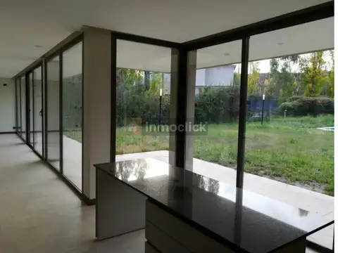 Casa B°privado En Vistalba - 3 Habitaciones- Quincho Cerrado- Pileta