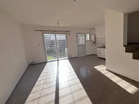 Duplex en Alquiler 3 dormitorios zona sur
